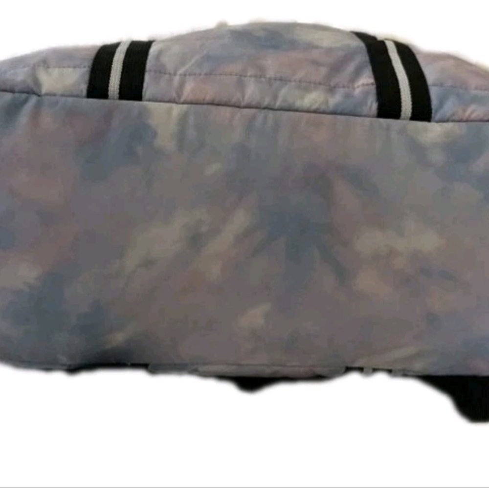 Victoria’s Secret PINK Duffel Weekender Travel Bag Blue Quilted Tie Dye Strap 💵 - Picture 6 of 10